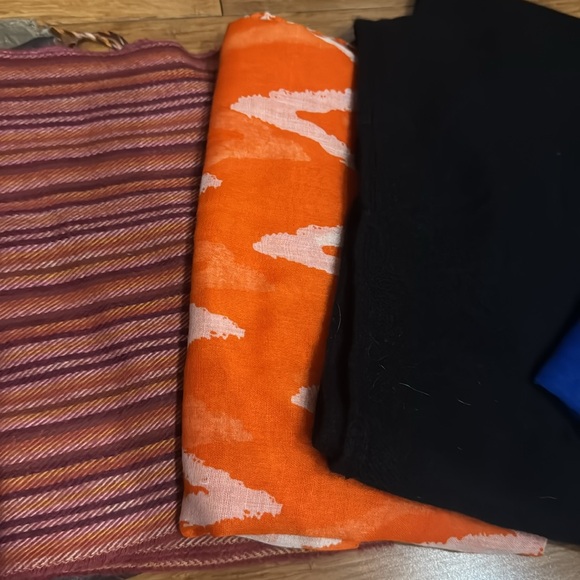 Scarf Bundle - Picture 3 of 4
